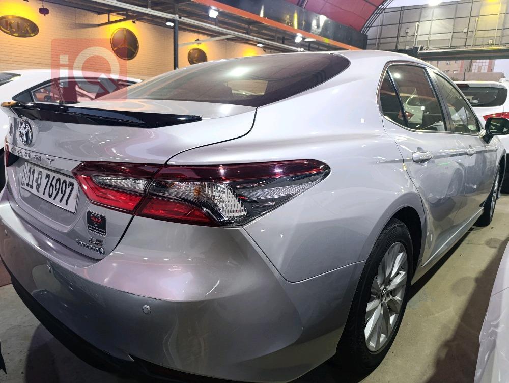 تۆیۆتا کامری